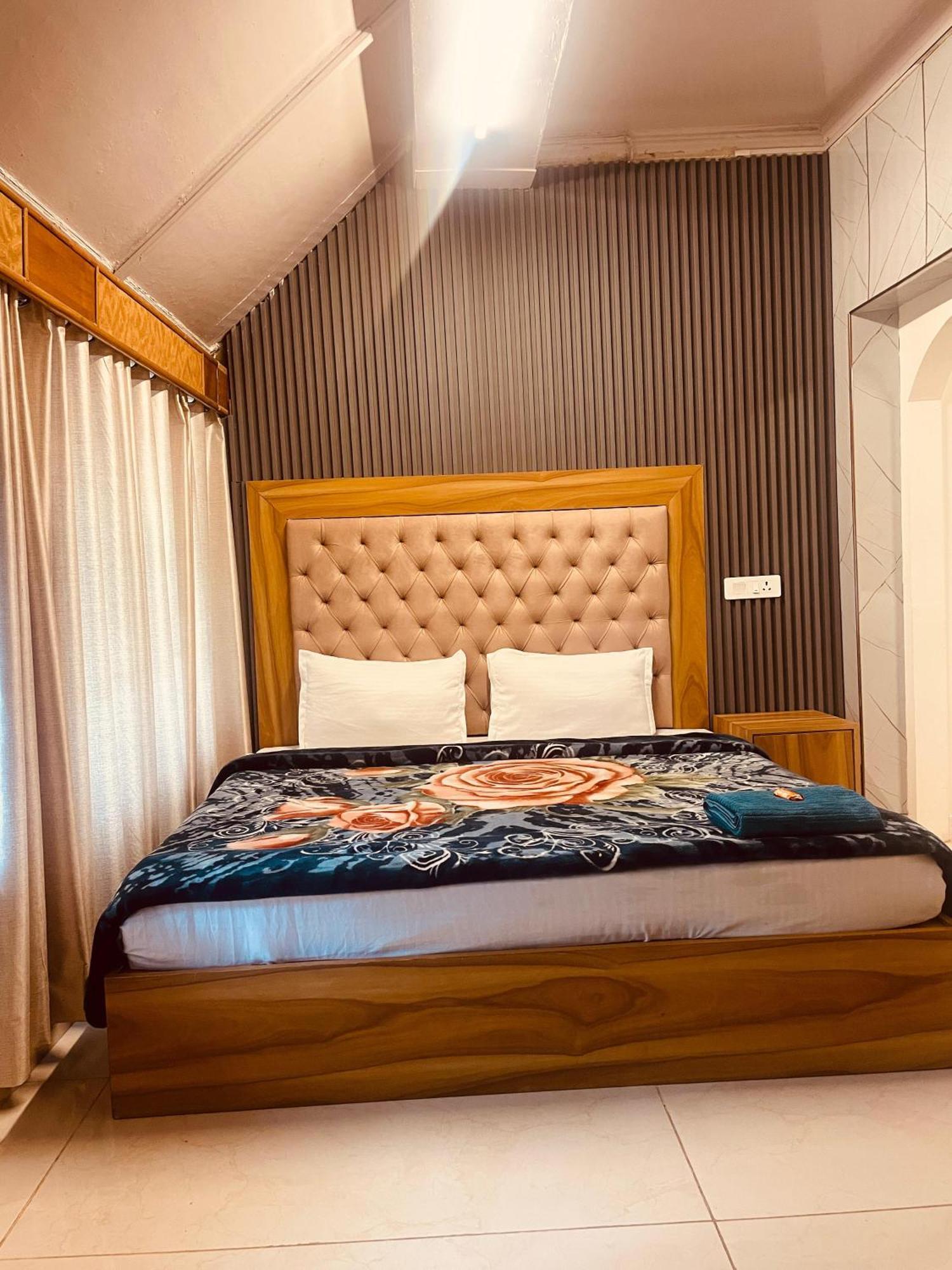 Madan Kunj B & B Mall Road Шімла Екстер'єр фото