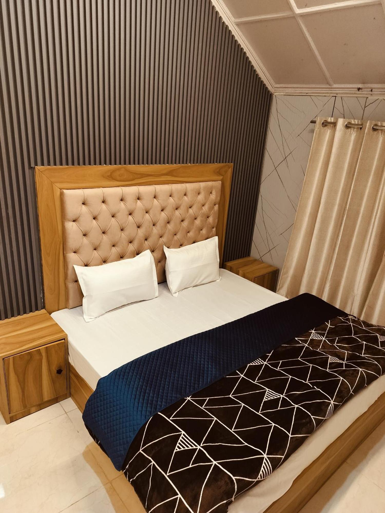 Madan Kunj B & B Mall Road Шімла Екстер'єр фото