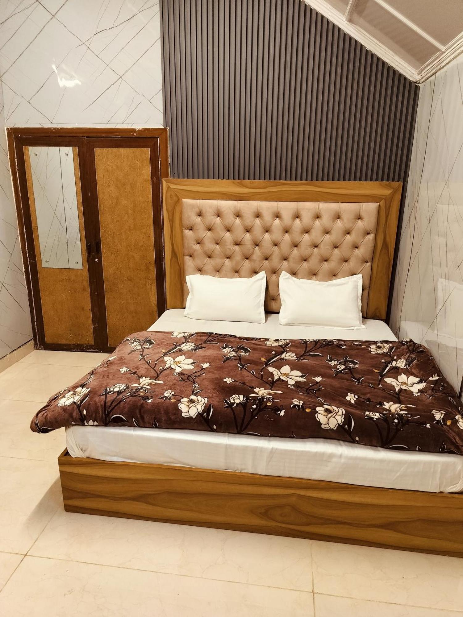 Madan Kunj B & B Mall Road Шімла Екстер'єр фото